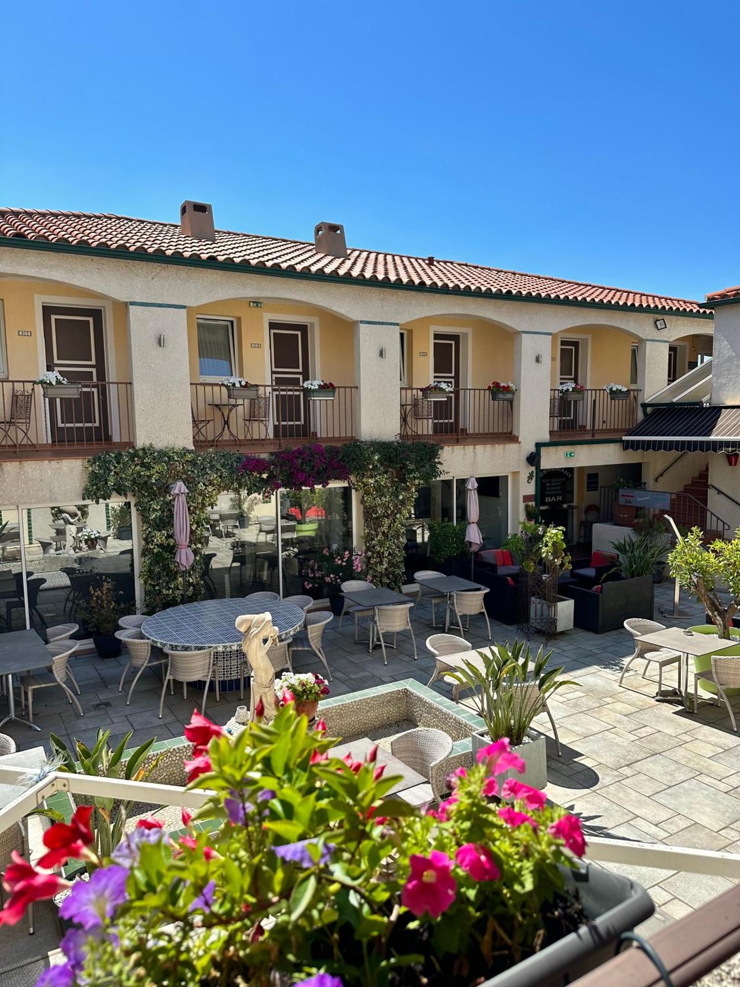 Logis Hotel Les II Mas - Perpignan Sud 卡贝斯塔尼 外观 照片