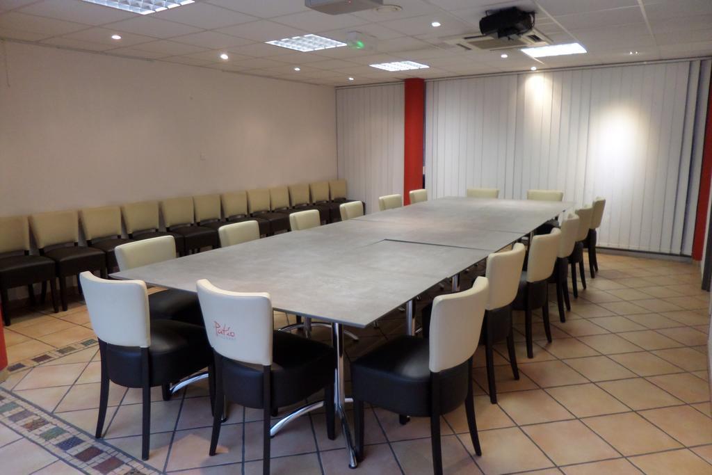 Logis Hotel Les II Mas - Perpignan Sud 卡贝斯塔尼 外观 照片